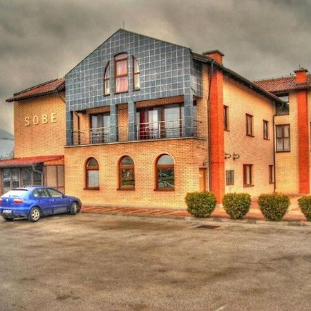 Ilidža Motel Bella Italia מראה חיצוני תמונה