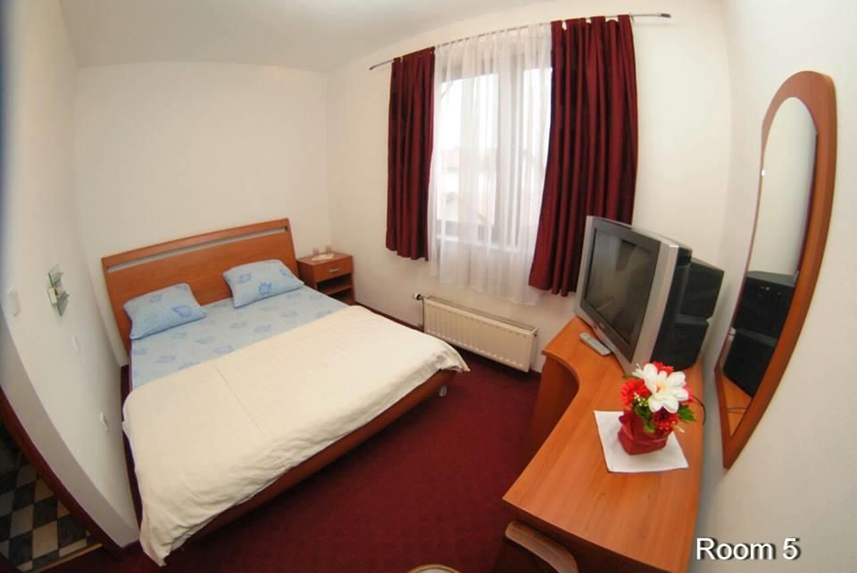 Ilidža Motel Bella Italia מראה חיצוני תמונה