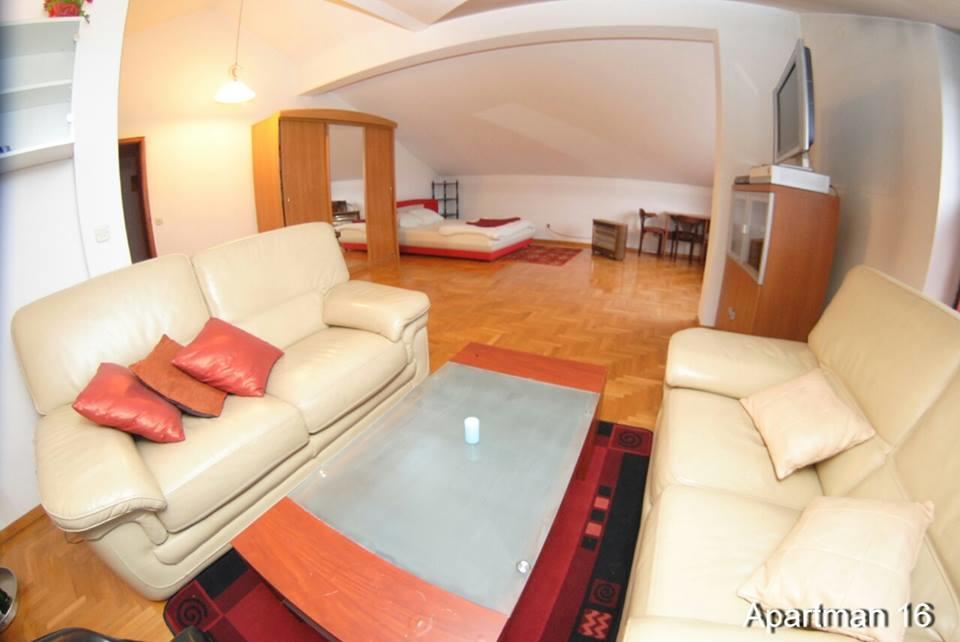 Ilidža Motel Bella Italia מראה חיצוני תמונה